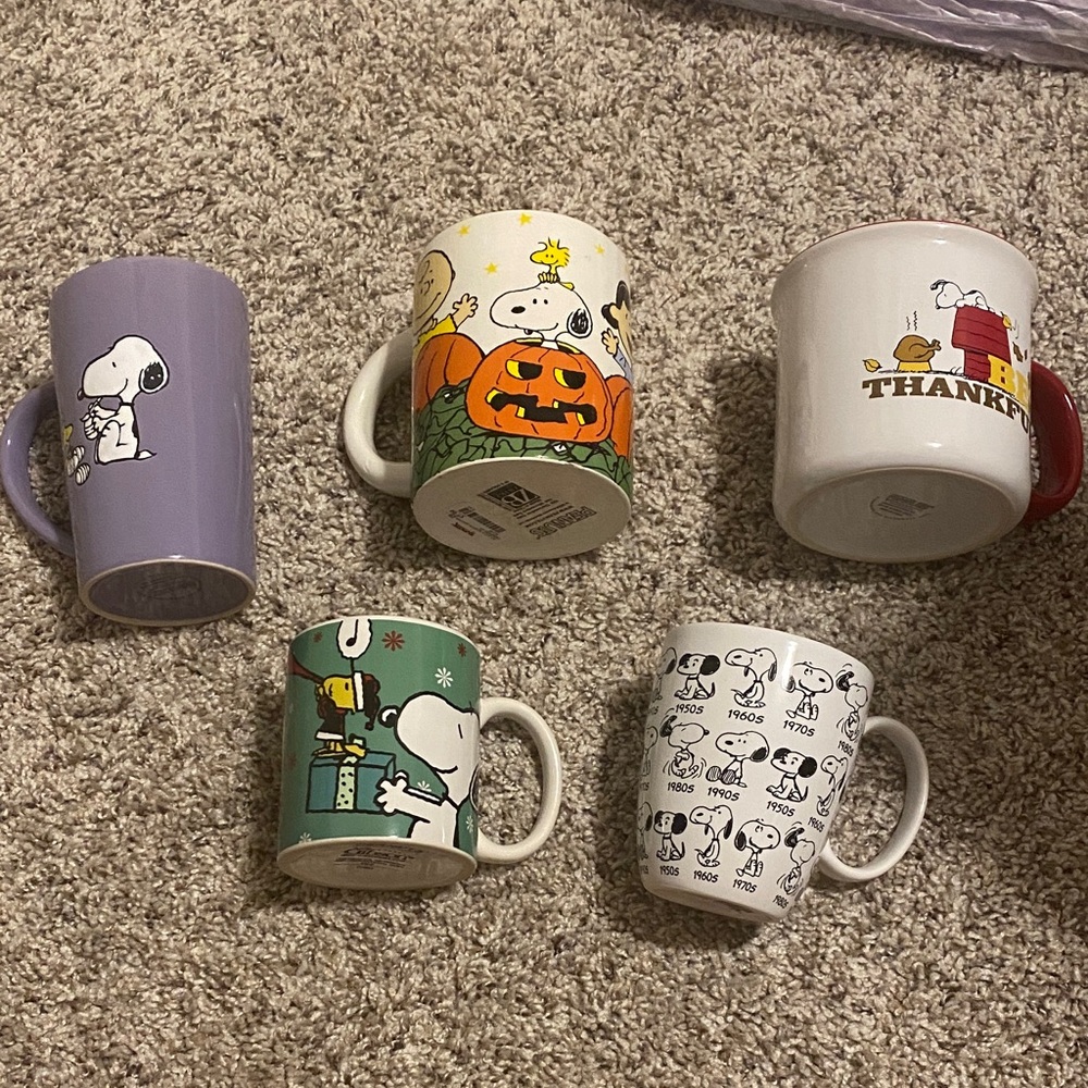 Peanuts Snoopy Mug Collection -